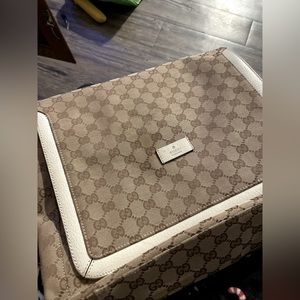 Large Gucci shoulder bag